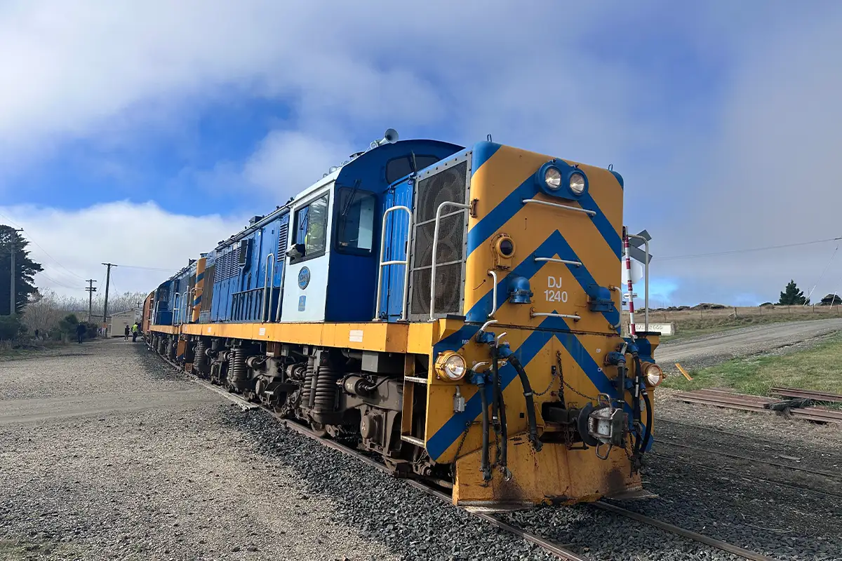 Taieri Gorge Train Trip Guide: Timings, Tickets & Highlights